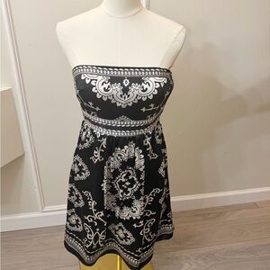 White House Black Market Strapless Black and White Dress
